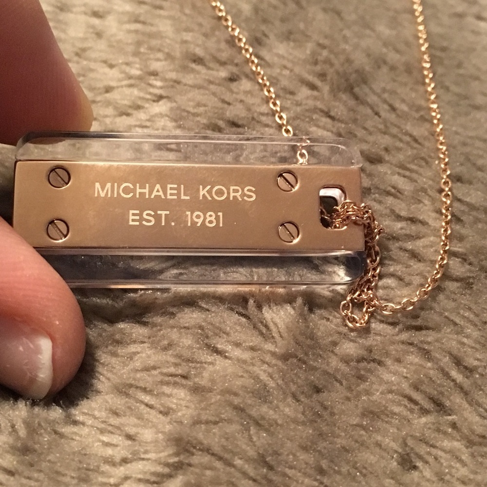 NWT Michael Kors necklace- classy dog tag style